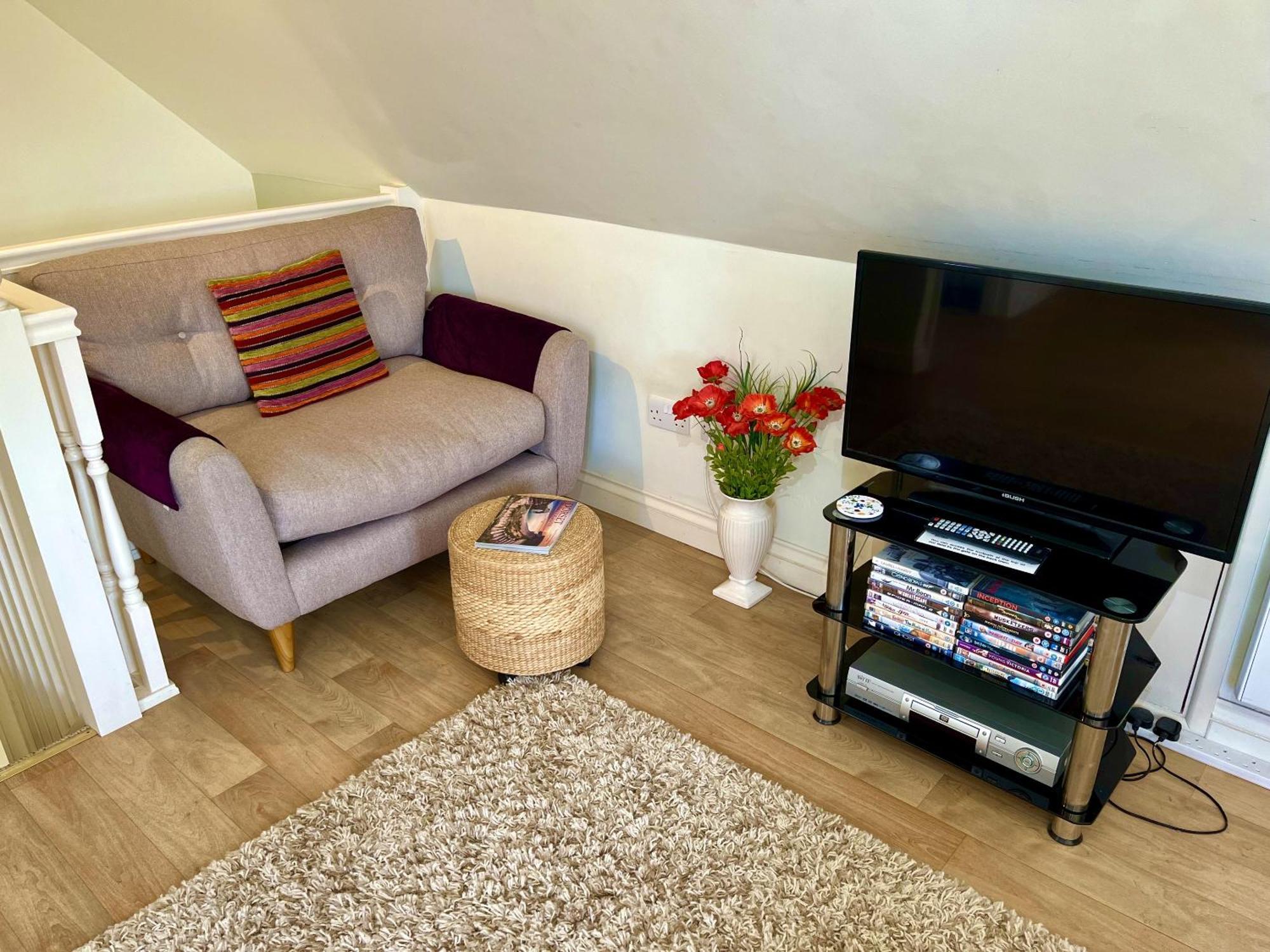 Priors Oak - A Cosy Studio With Countryside Views In Dorset Stalbridge Exterior foto