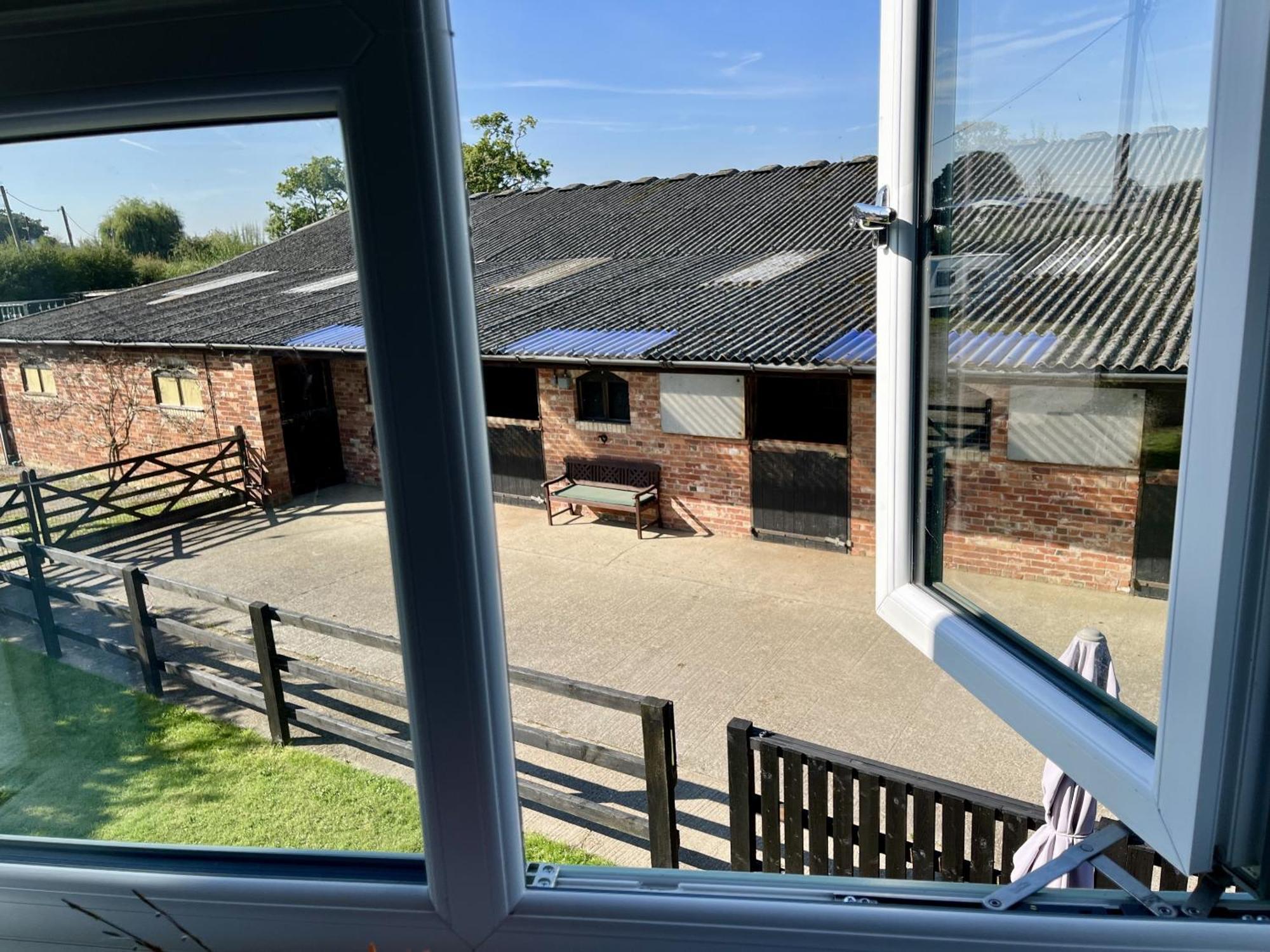 Priors Oak - A Cosy Studio With Countryside Views In Dorset Stalbridge Exterior foto